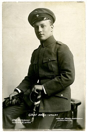 Bildnis von Graf Anton Arco-Valley (1897-1945) dem Mörder Kurt Eisners, Postkarte / Fotografie, Atelier Elvira, 1918