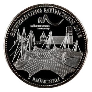 Münze u.a. mit der Darstellung des Olympiaparks und der Frauenkirche