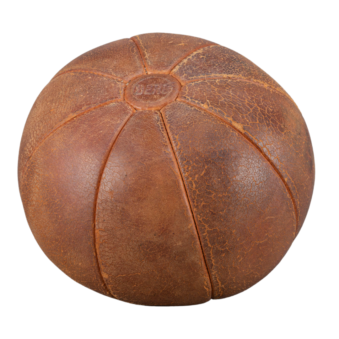 Medizinball, Trainingsgerät von Josef Straßberger beim TSV 1860 München, Bayern, 1920er Jahre | Andreas Lechner, Berlin
