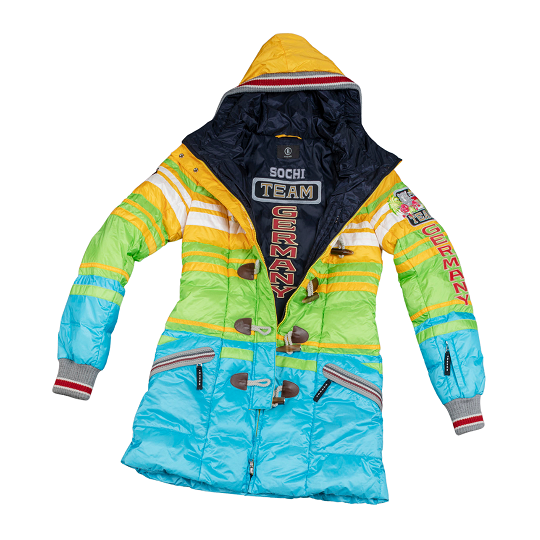 Jacke der Monoskibobfahrerin Anna Schaffelhuber bei den Olympischen Spielen 2014 in Sotschi